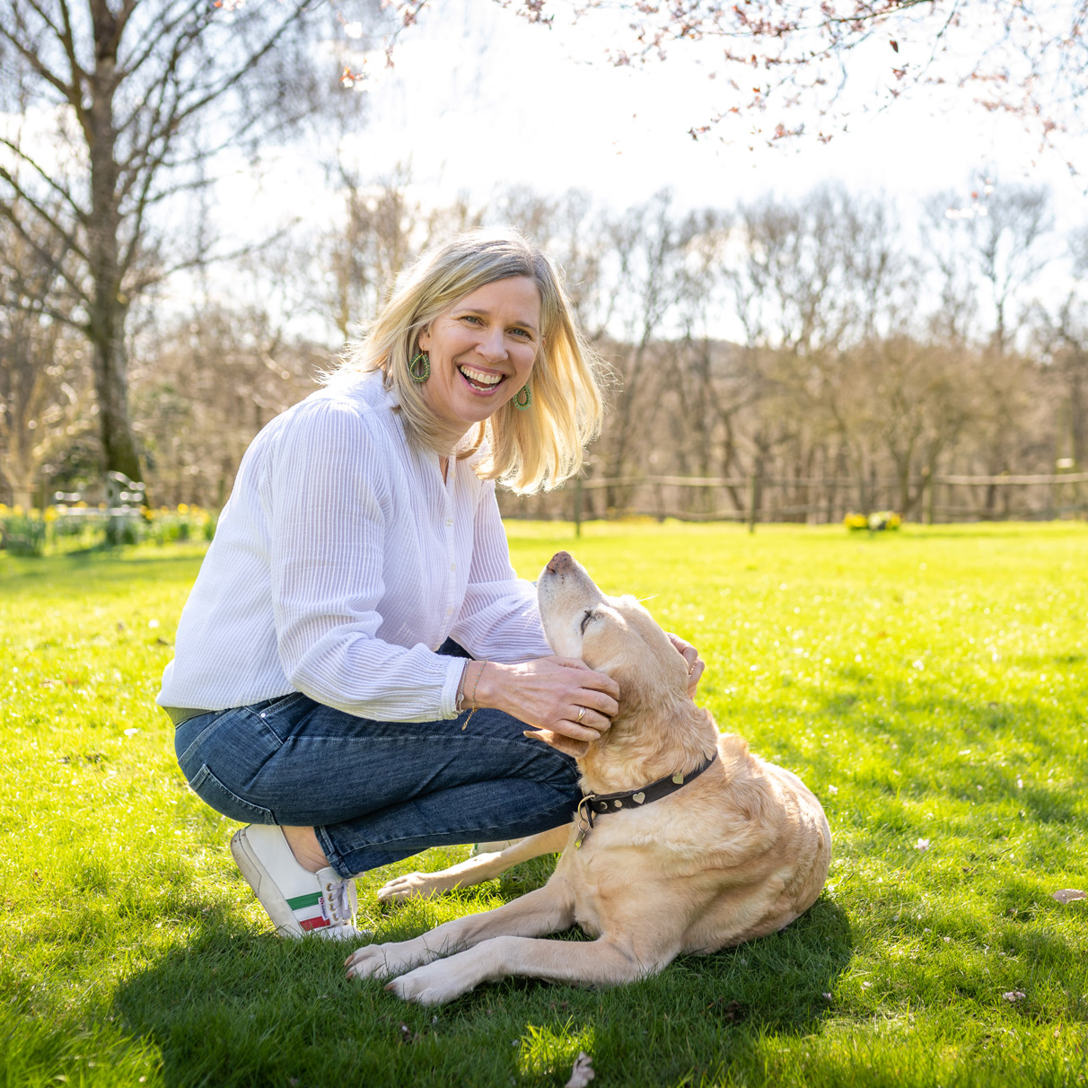catherine bennett professional organiser and declutter with her dog
